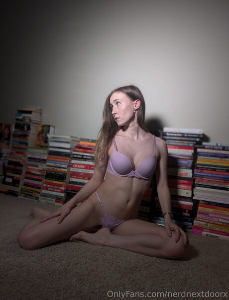 nerdnextdoorx xxxモデル 写真