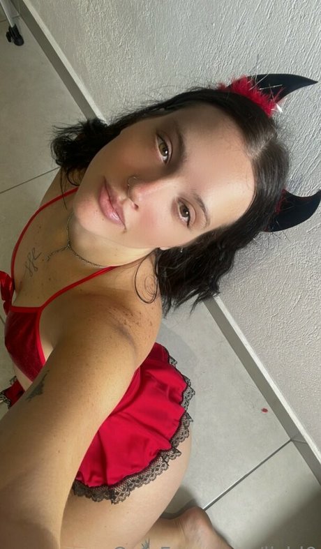 lishl0 xxxモデル 写真