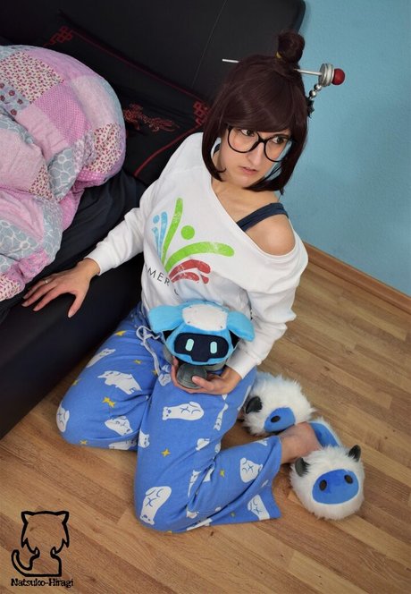Natsuko Hiragi スター ヌード 写真
