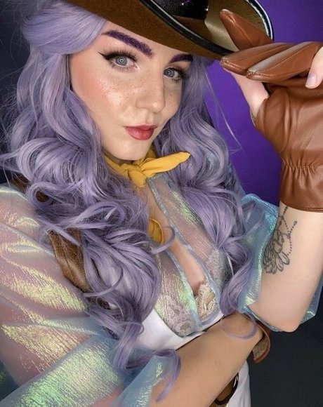 The Cosplay Bunny ポルノモデル 画像