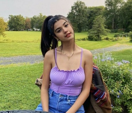 Sara Echeagaray 裸のスター 写真
