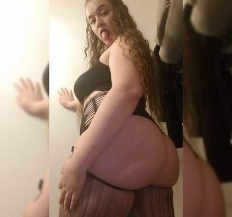 thickbellamel 独占スター 写真