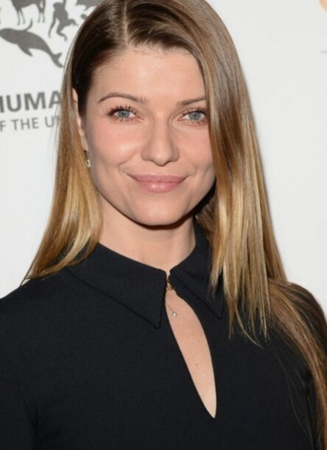 Ivana Milicevic 完璧なモデル 写真