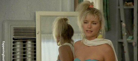 Dedee Pfeiffer アートスター ギャラリー