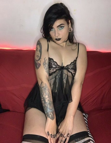 Mina666Model top profile image