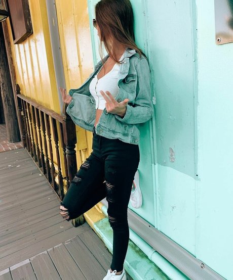 lillyackerman スター 写真