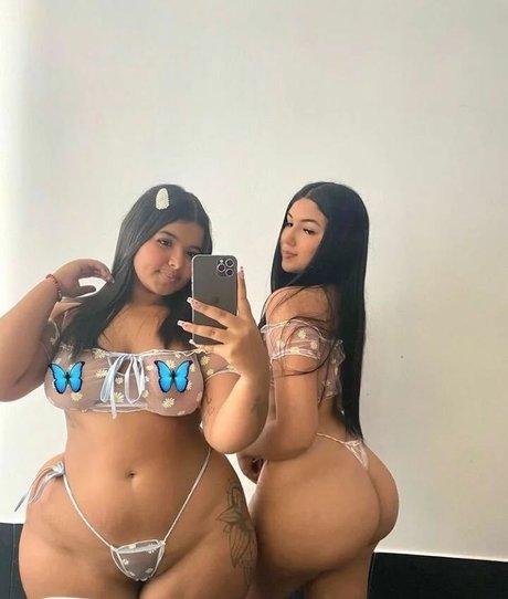 ダブル手コキ OnlyFans 美しい アーカイブ