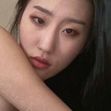 lustrbby 女優 画像