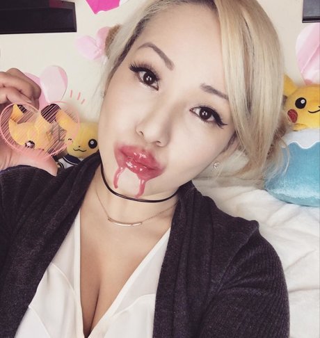 Reina Scully 最高のモデル 画像