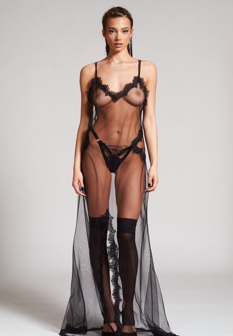 alexandra Domnita HDポルノスター 写真