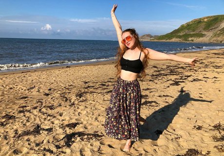 Lucie Rose Middleton セックスモデル 写真