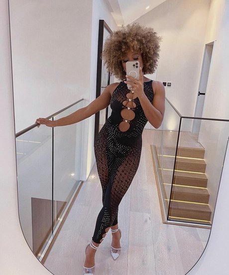 Fleur East top profile image