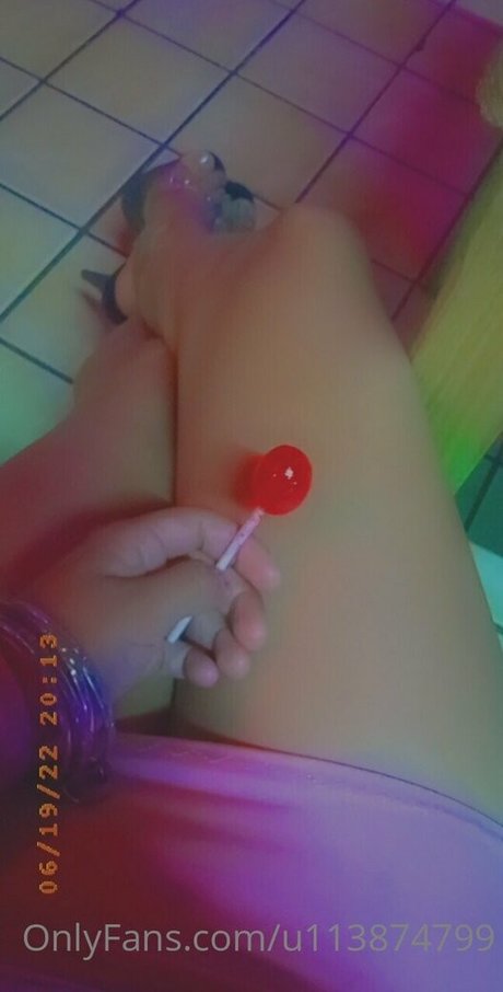 Itzel Loera かわいいモデル 画像