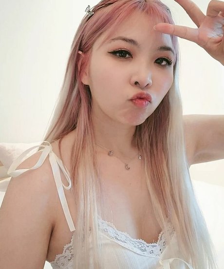 オタクガールオンリーファン ホットヌード 写真