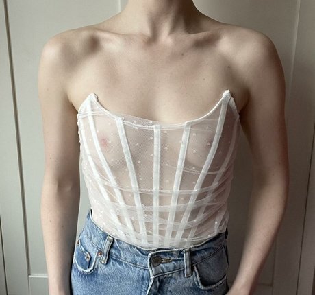 Alice Ipsen トップモデル 写真