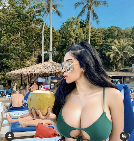 Dr Megha Mukherjee 最高のポルノスター 画像