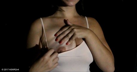 ASMR2n4 ポルノスター セクシー 写真
