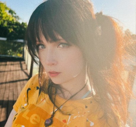 Isis Vasconcelllos アダルトモデル 写真
