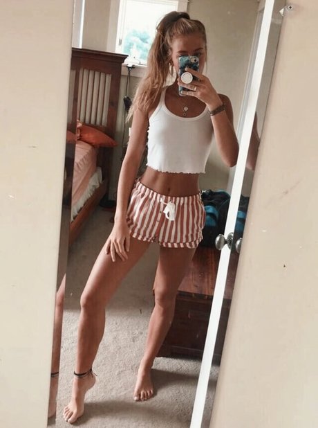 Elsa Putzier HDポルノスター 写真