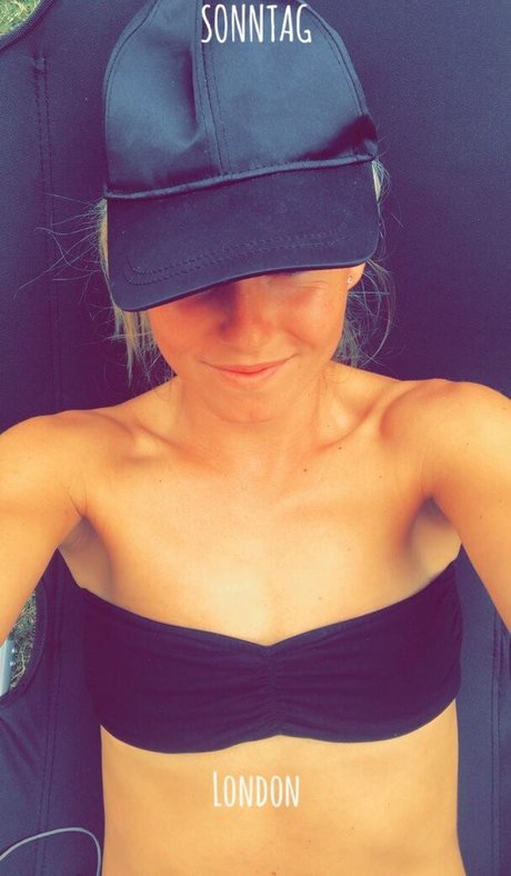 Julia Simic HDポルノスター 写真