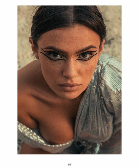 olivia inga ヌードモデル 写真