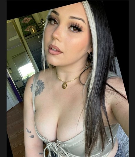 Vee ayee23 無料女優 写真