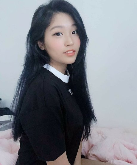 YoonHyoonAikuros セクシーなスター アーカイブ