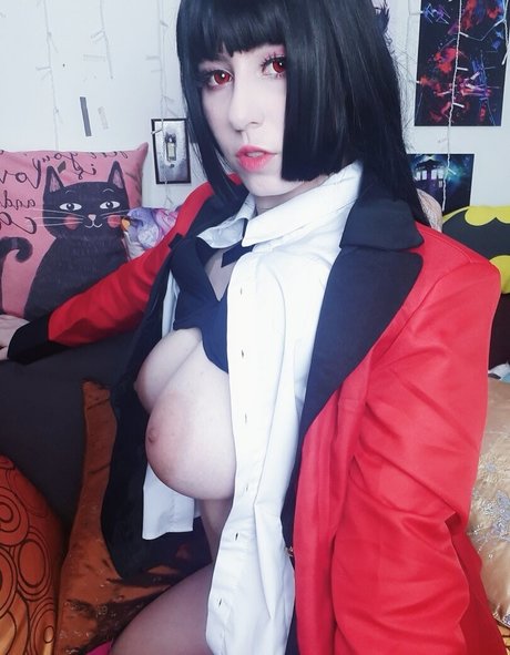 Arisu Desu ポルノスター 裸 写真