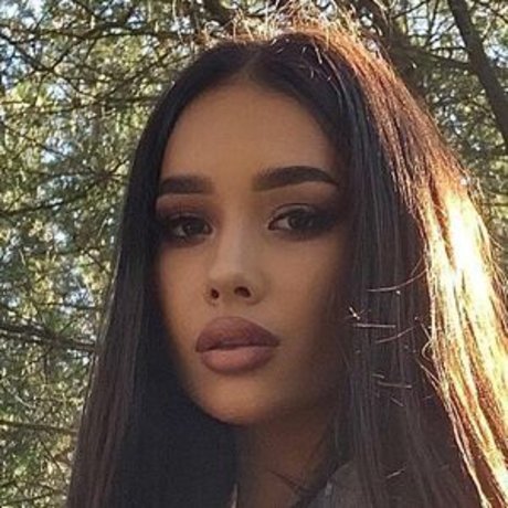 Sophia Adamova セクシー女優 写真