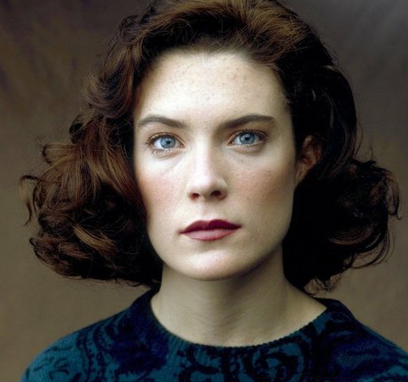 Lara Flynn Boyle 裸モデル ギャラリー