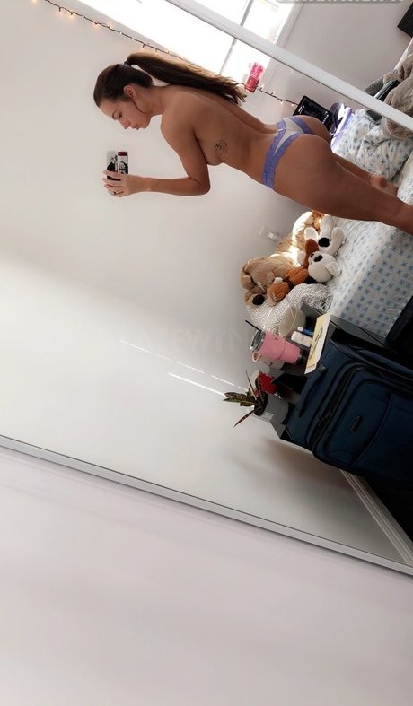 sarahjolzzz 無料のポルノスター 写真
