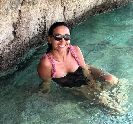 Caterina Balivo ポルノスター ホット 写真