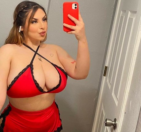 Daniela Ehimy ホットなスター 写真