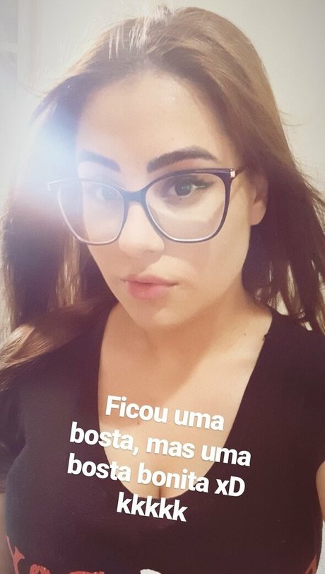 Isabela Barri ホットスター 写真