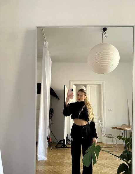 alicebrightt 素敵なモデル 写真