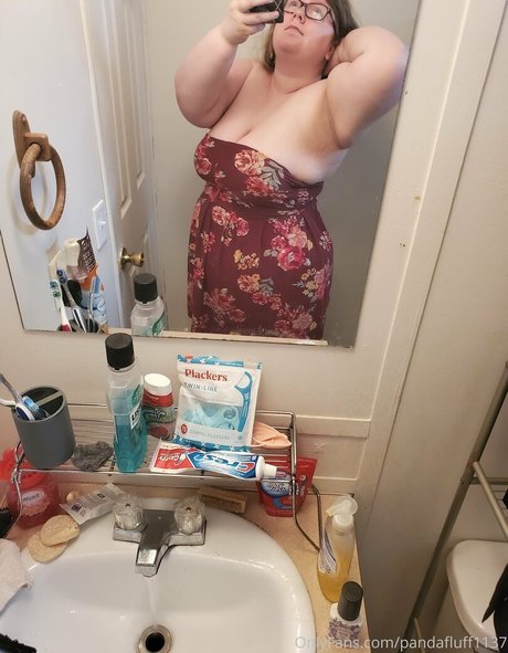 pandafluff1137 ポルノスター 写真