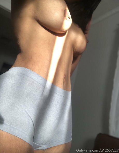 cynthiagarcia1212 エロティックモデル 写真