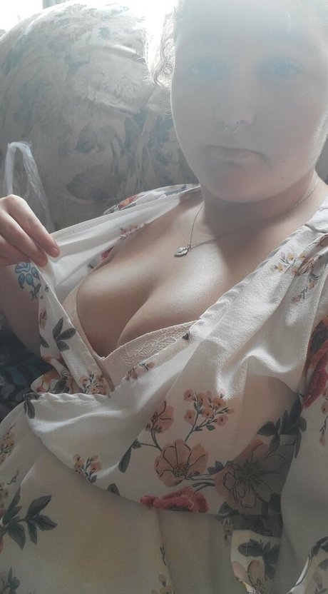 katiebugkitty122 女優 写真