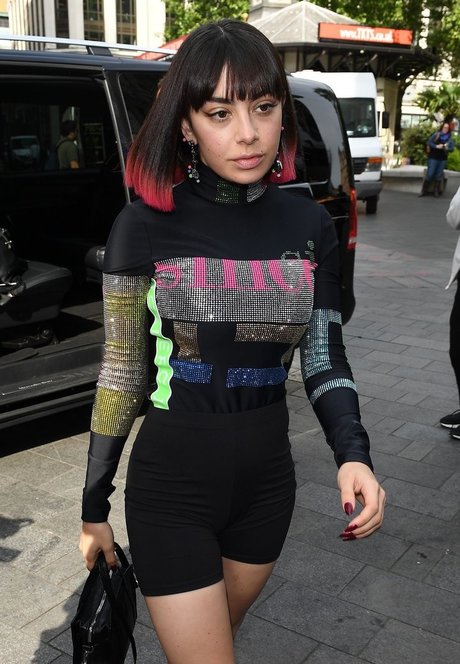 Charli XCX 可愛い女優 画像