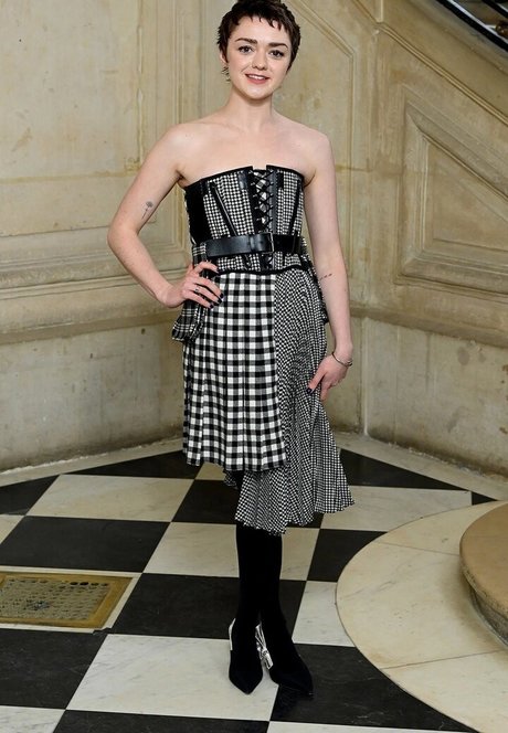 Maisie Williams 美しいスター 写真