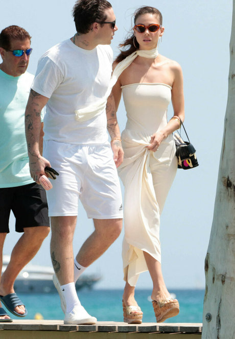 Nicola Peltz 美しいモデル 写真