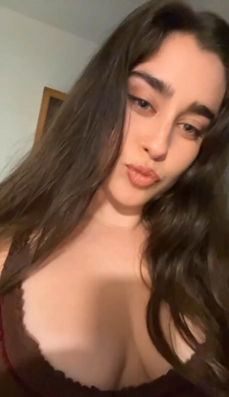 Lauren Jauregui 完璧なポルノスター 写真