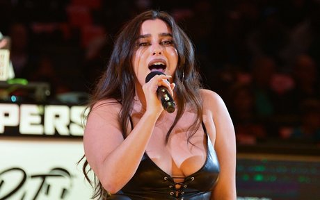 Lauren Jauregui スター xxx ギャラリー