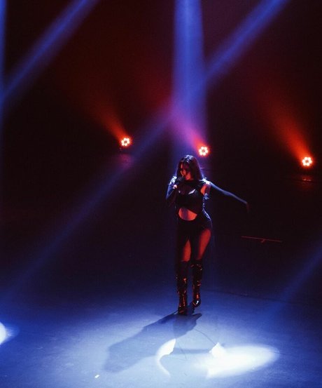 Lauren Jauregui ヌードスター 画像