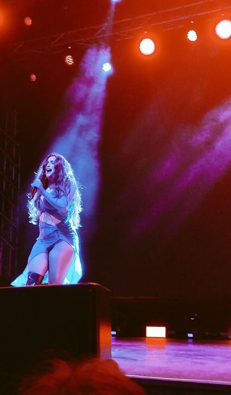 Lauren Jauregui 素敵なモデル ギャラリー