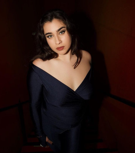 Lauren Jauregui 独占モデル アーカイブ