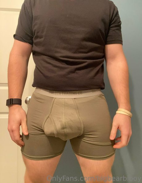 bigbearbiboy ポルノスター 写真