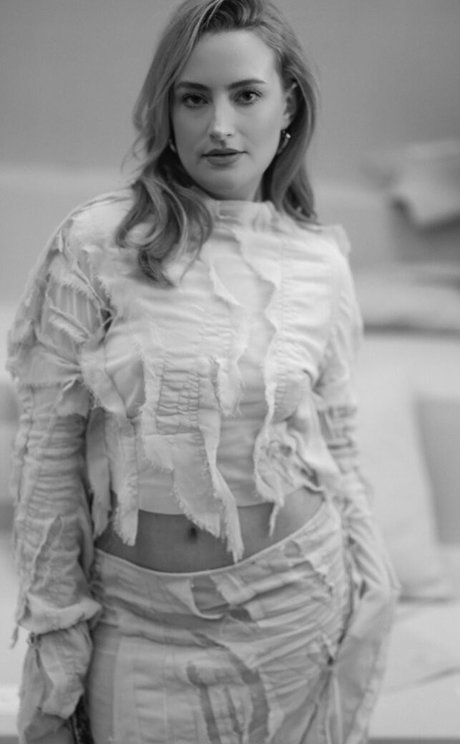 Amelia Dimoldenberg 女優 画像