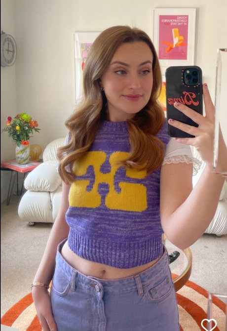 Amelia Dimoldenberg ホットスター 写真