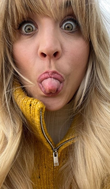 Kaley Cuoco 女優 画像